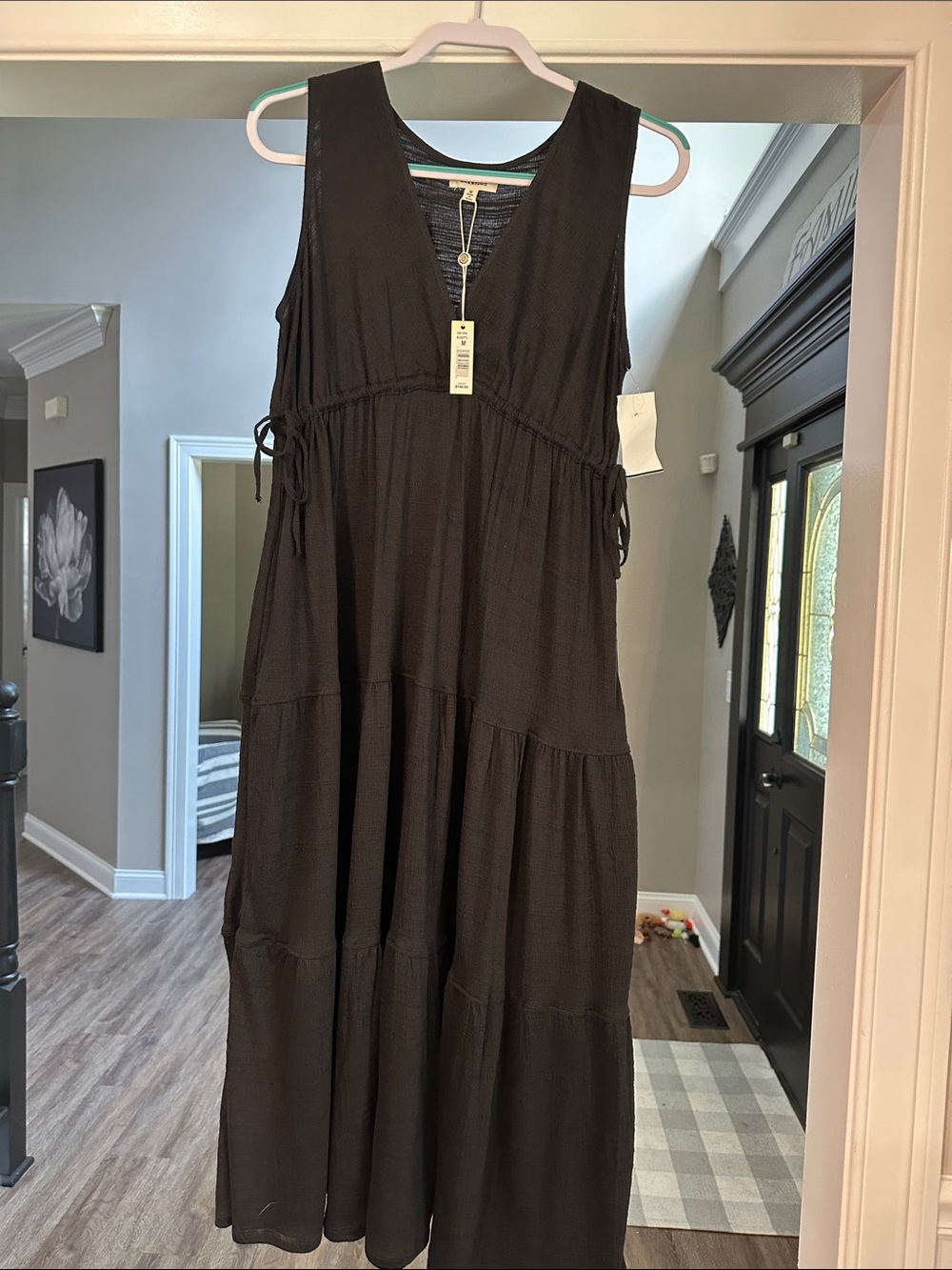 Max Studio Black Maxi Tiered V-Neck Sleeveless Dress